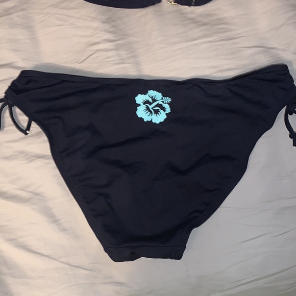 Matching Bikini Set - Picture 6 of 7